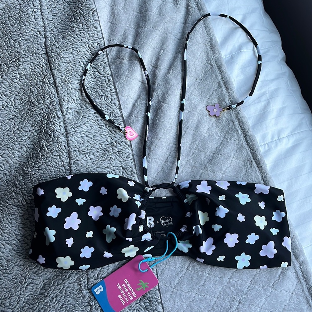 Blackbough Penny top in Oopsie Daisy pattern size XL